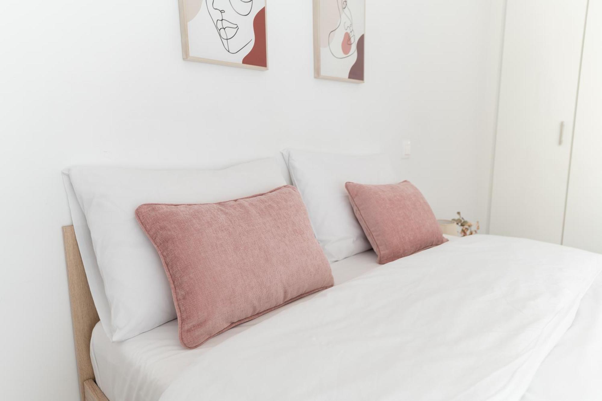 Stylish Spacious Apartment In Palaio Faliro Атина Екстериор снимка